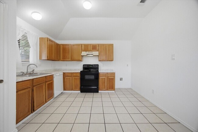 Building Photo - 2311 Jamie Dr