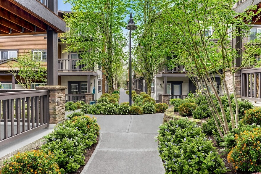 Building Photo - Sunset Crossing