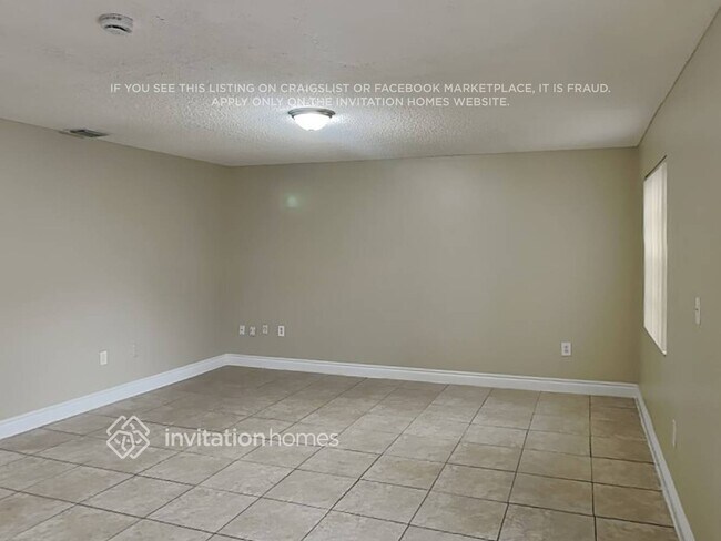 Building Photo - 14075 Langley Pl