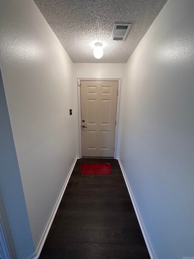 Building Photo - 1608 Waldron Cove