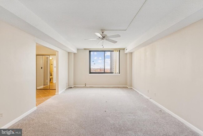 Building Photo - 3709 S George Mason Dr