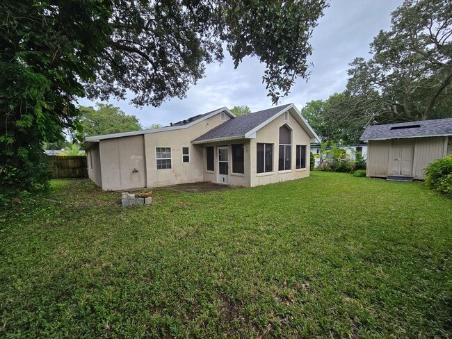 Building Photo - Charming 2-bedroom, 2-bathroom home