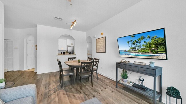 Building Photo - 2303 Butterfly Palm Way