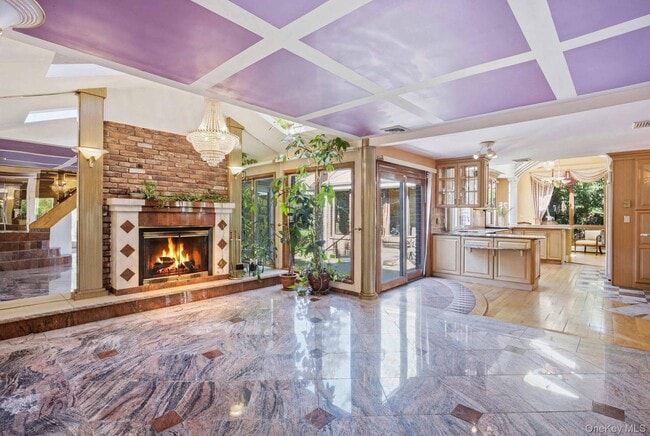 Building Photo - 1 Bridle Path Dr