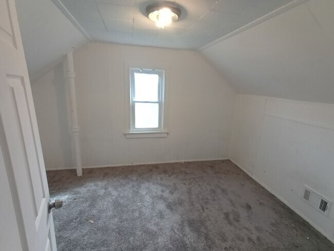 Building Photo - 4080 Isabelle St