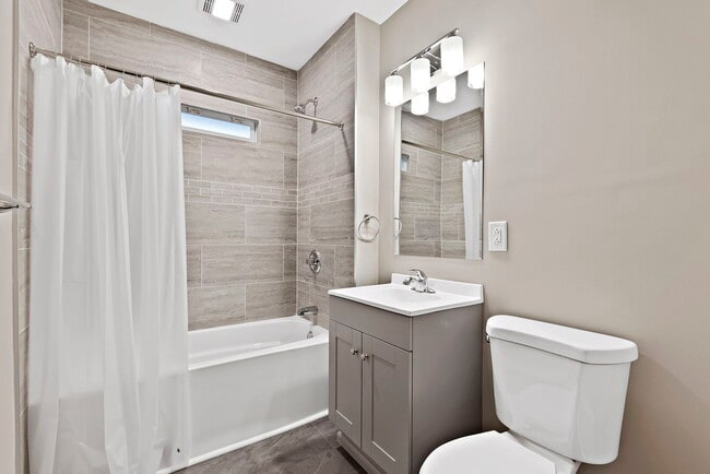 Building Photo - 544 S Schuyler Ave
