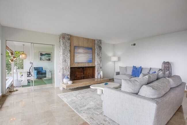 Building Photo - Modern Ocean View Home in La Jolla 4 Bed, 3 Bath