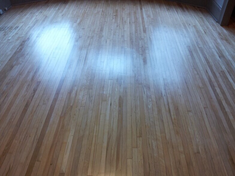 Wood floors in Livingroom & Diningroom - 2222 NW Irving St