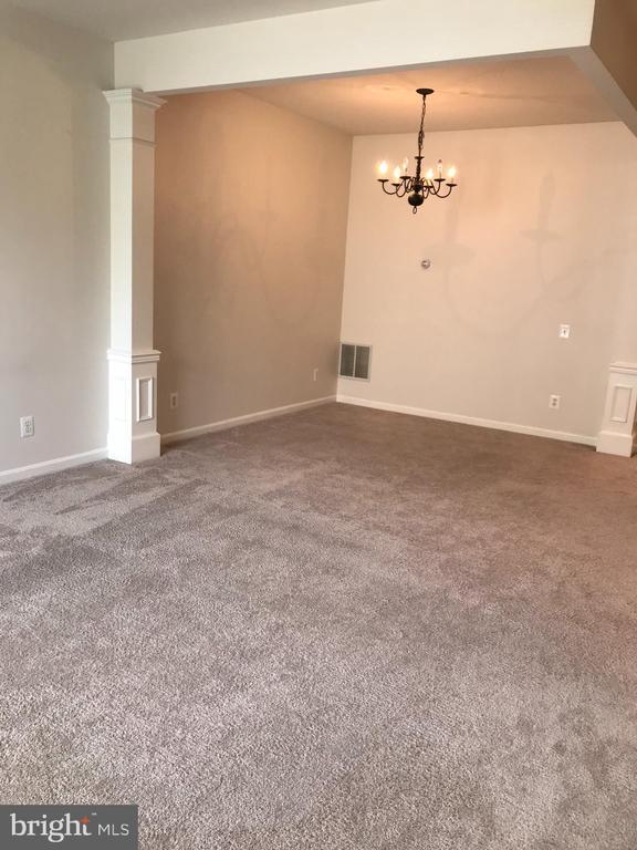 Building Photo - 6347 Dunn Ct