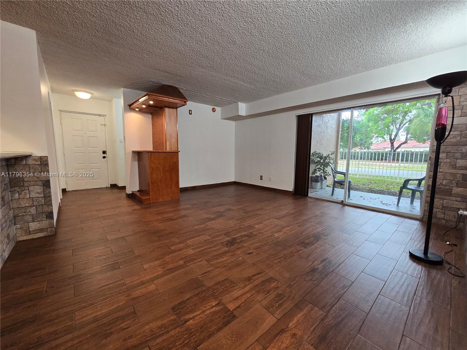 Building Photo - 10421 SW 157th Pl