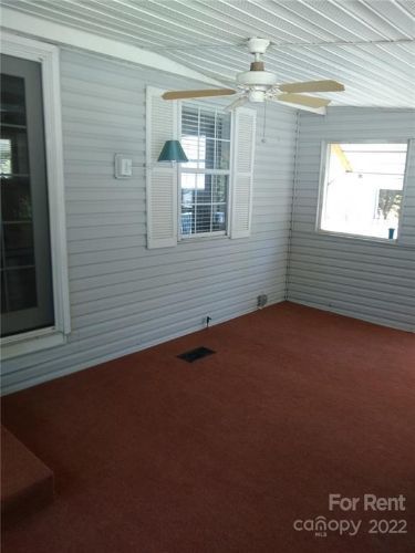 Building Photo - 5585 George Henry Dr