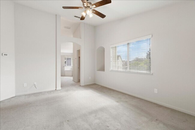 Building Photo - 7 Pewter Ct