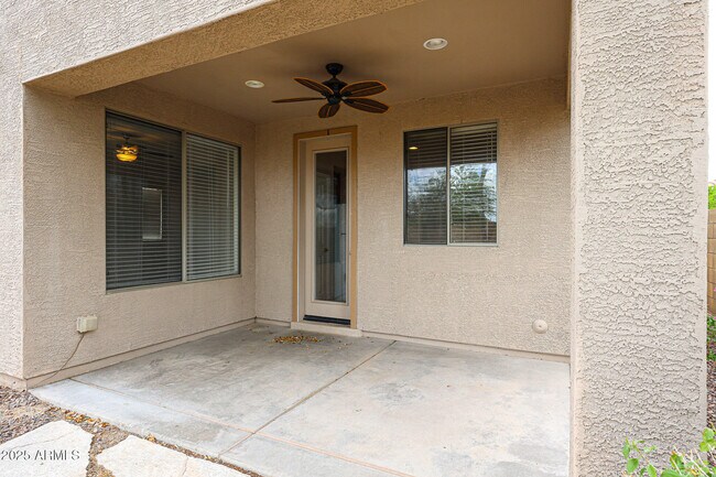 Building Photo - 42914 N Challenger Trail