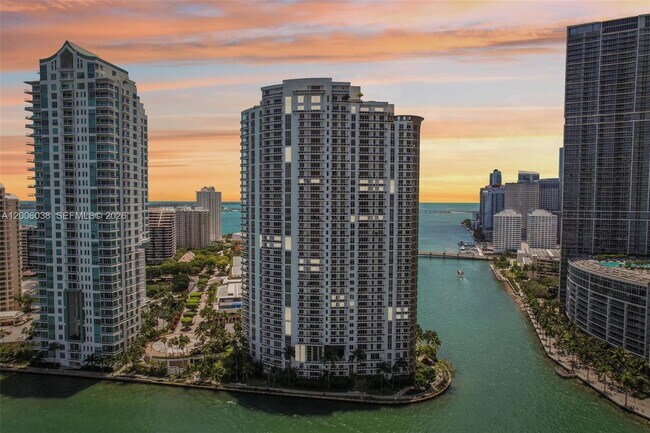 Building Photo - 901 Brickell Key Blvd