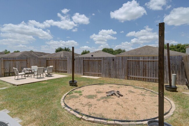 Building Photo - 29003 W Pecos River Ct