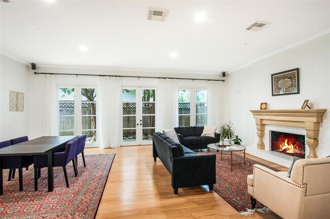Building Photo - 354 Tealwood Dr