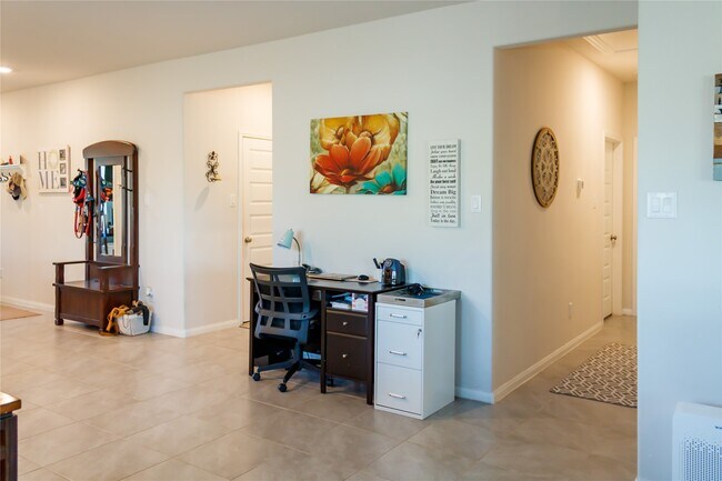 Building Photo - 10201 Waterwall Ln