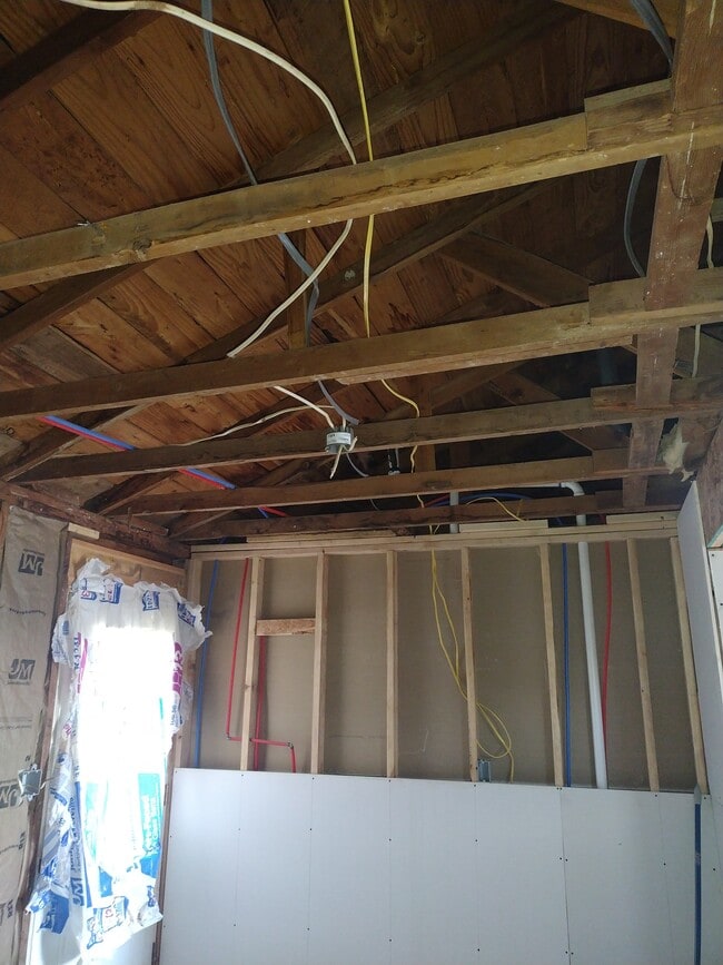 Building Photo - 506 S 4th St