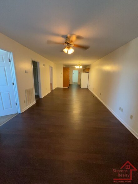 Building Photo - 183 Woodlee Ct