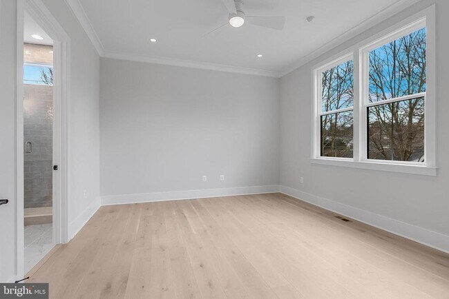 Building Photo - 5613 34th St N