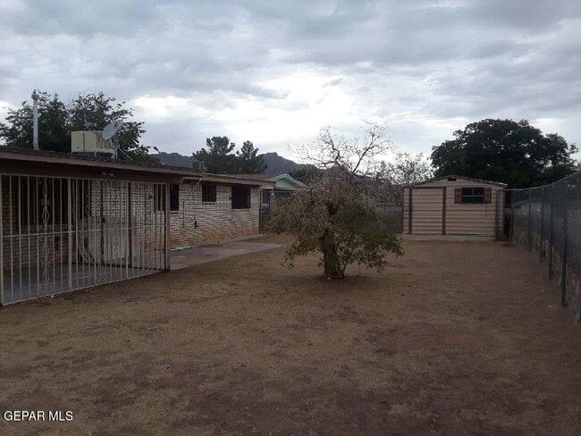 Building Photo - 10416 Lambda Dr