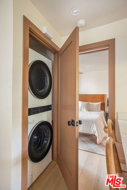 Building Photo - 1031 Havenhurst Dr