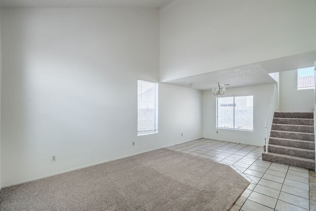 Building Photo - 2-story Home with 4 Bedrooms in the Northeast Area