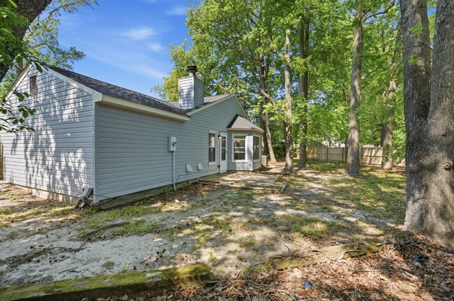 Building Photo - 3 BEDROOM RANCH HOME WITH GARAGE FOR RENT IN CENTRAL VIRGINIA BEACH!