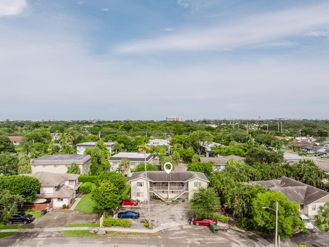 Building Photo - 1220 NW 16th Ave