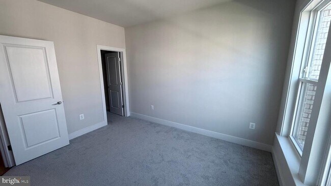 Building Photo - 12742 Verdant Wy