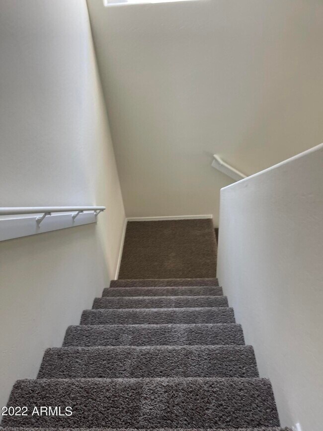 Building Photo - 36597 W Santa Clara Ave