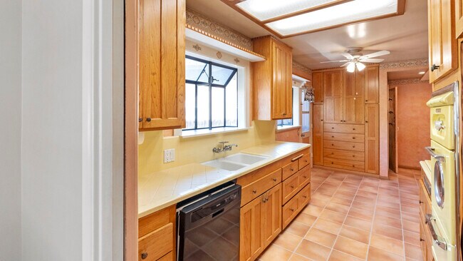 Building Photo - 14555 Figueras Rd