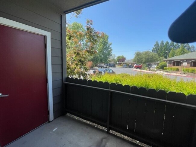 Building Photo - Condo for Rent – Antelope, CA