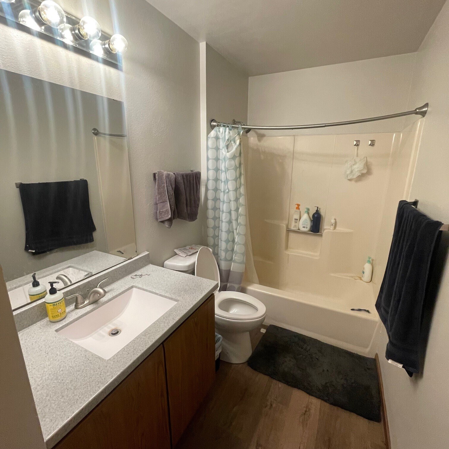 Unit 3 Bathroom - 1035 Green Bay St