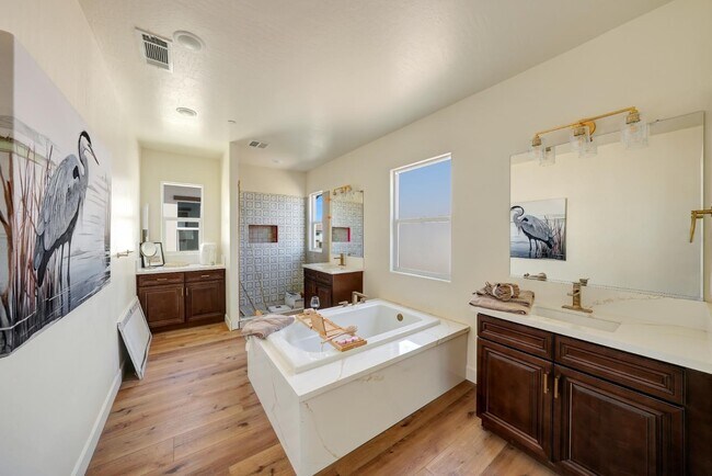 Building Photo - 2162 W Solo Wy