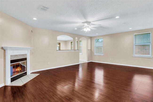 Building Photo - 1007 Lowndes Ln