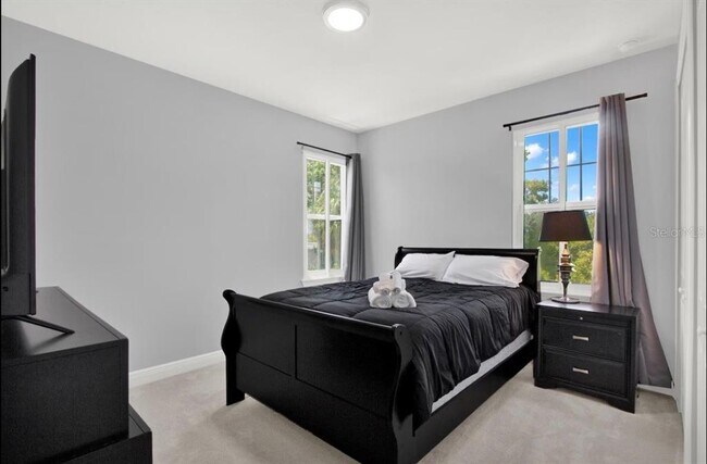 Building Photo - 405 S Westland Ave