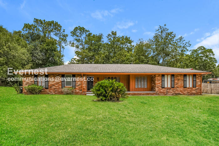 Primary Photo - 3323 Lakemar Pl
