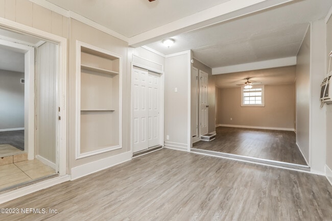 Building Photo - 3114 Hampton Ave E