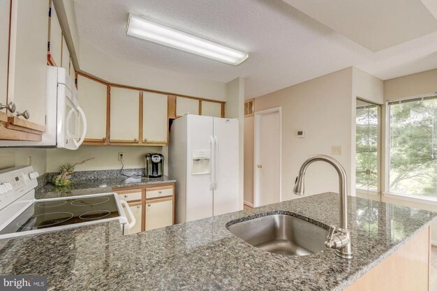 Building Photo - 18239 Leman Lake Dr