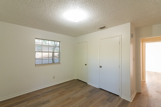 Building Photo - 3216 Jim Lee Rd