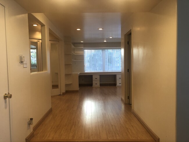 Building Photo - 1349 E 5150 S