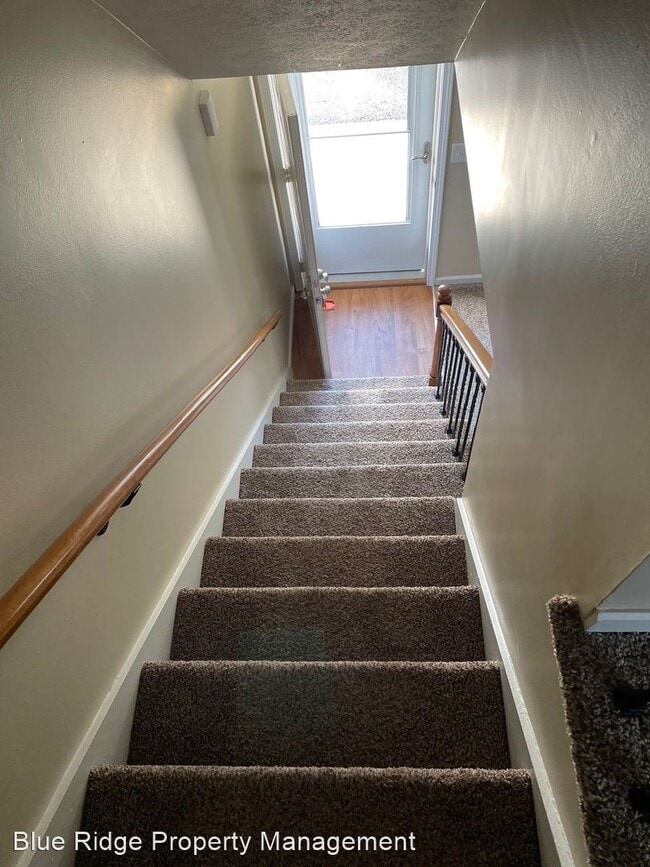 Building Photo - 2 br, 1.5 bath House - 730 Sir Echo Drive ...