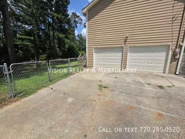 Building Photo - 985 S Lassetter Cir