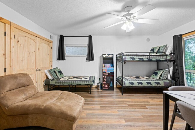 Building Photo - 2140 Battle Hill Rd