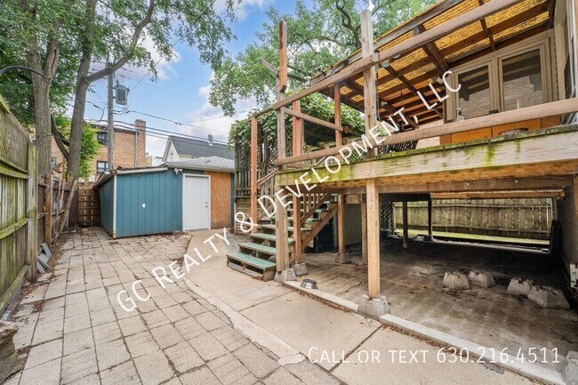 Building Photo - 314 Custer Ave