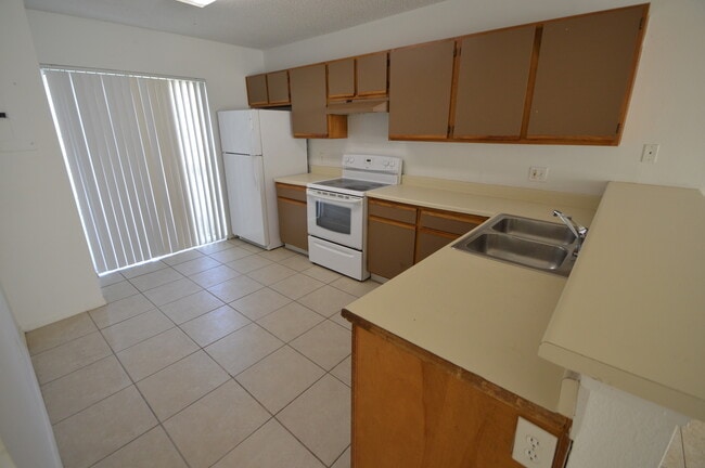 Building Photo - 2 Bedroom 2 Bath in Winter Park AVAILABLE AUGUST 17th!