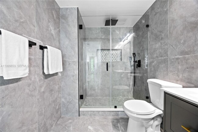 Building Photo - 1861 NW S River Dr