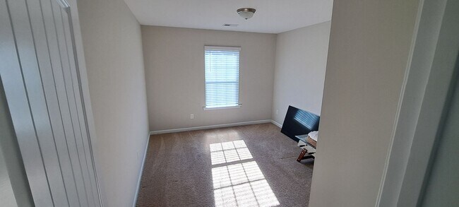 Building Photo - Magnificent Two Story Five Bedroom Home in Northeast Columbia -  Short Commute to Fort Jackson or...