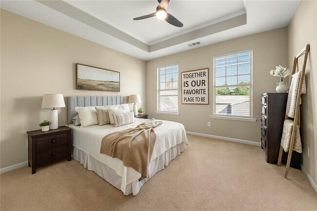 Building Photo - 6023 Skellig St